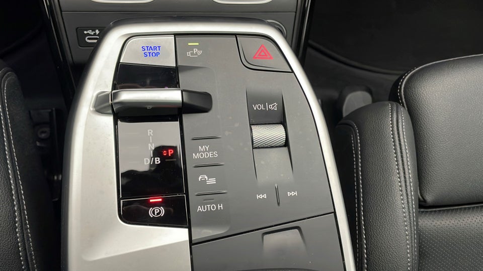 BMW iX1 xDrive30 Fully Charged M-Sport 5d