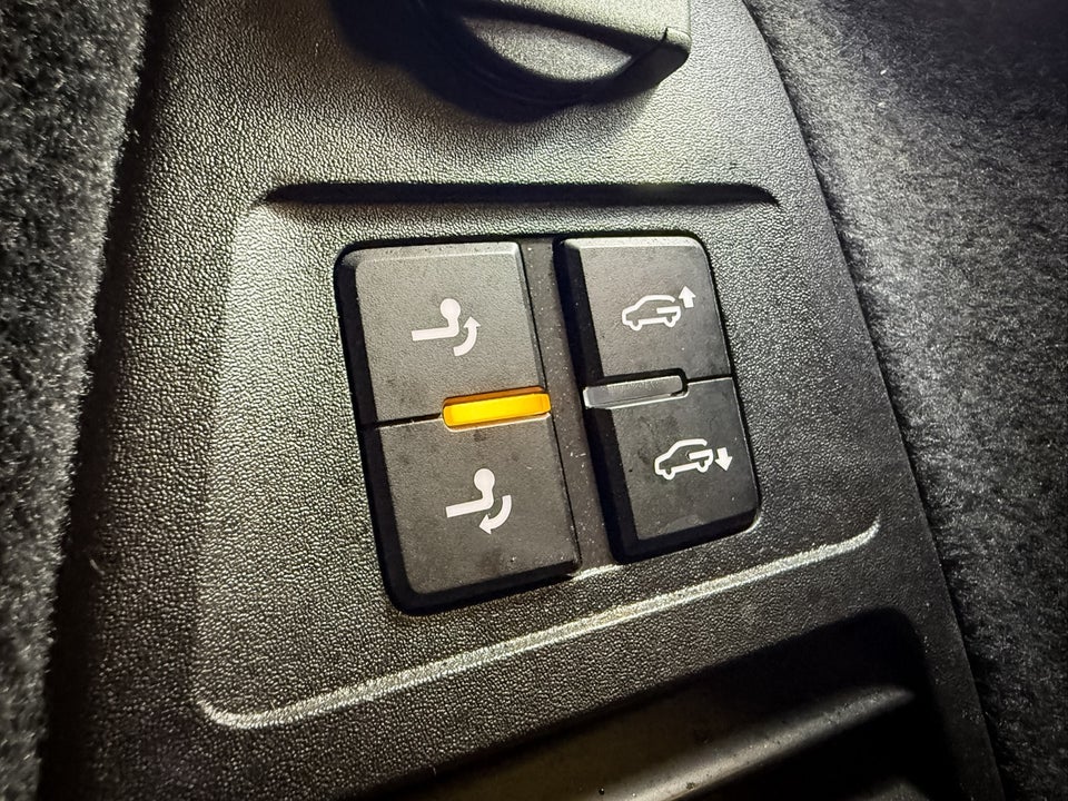 VW Touareg 3,0 TDi 286 R-line aut. 4Motion 5d