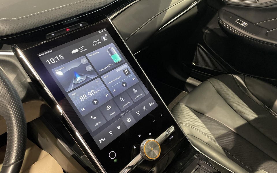 MG Marvel R Luxury 5d