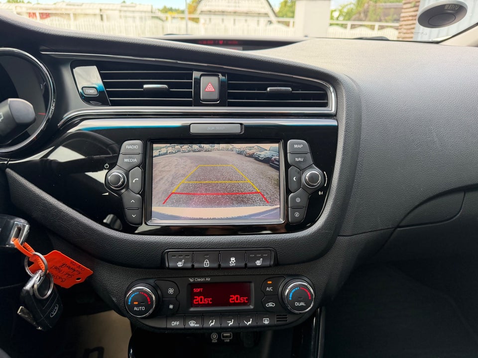Kia Ceed 1,4 CVVT Attraction SW 5d