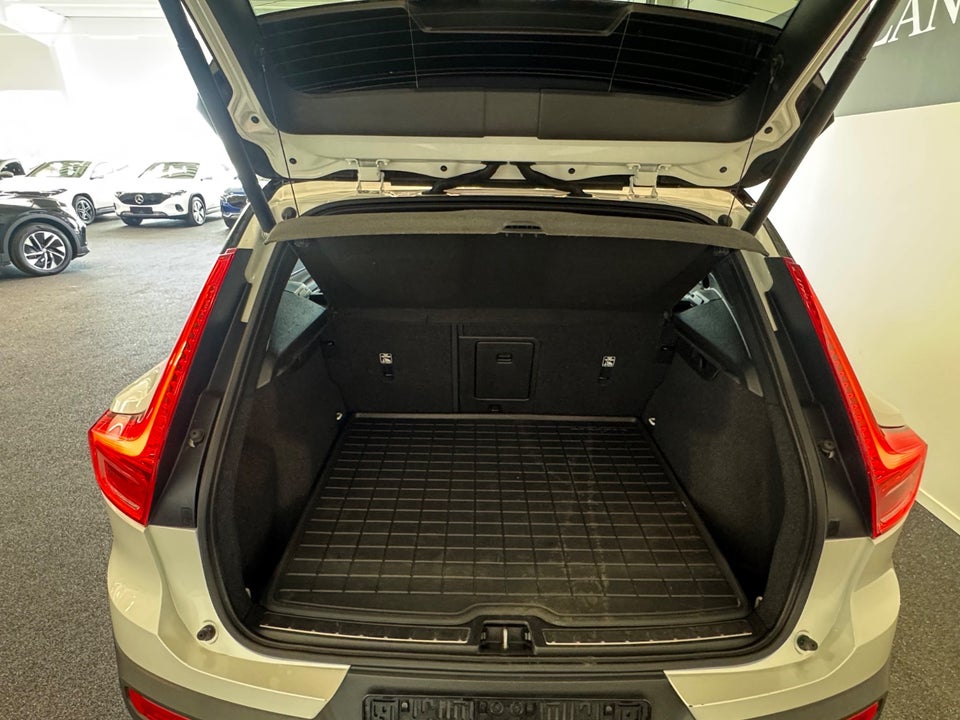 Volvo XC40 2,0 D4 190 R-Design aut. AWD 5d
