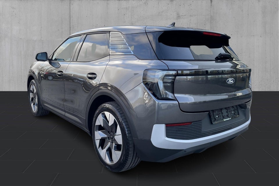 Ford Explorer 77 Premium Extended Range 5d