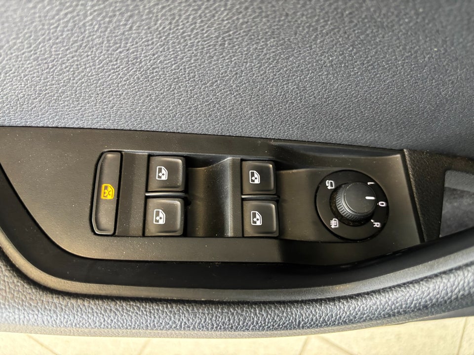 Skoda Superb 1,4 TSi 150 Active Combi DSG 5d