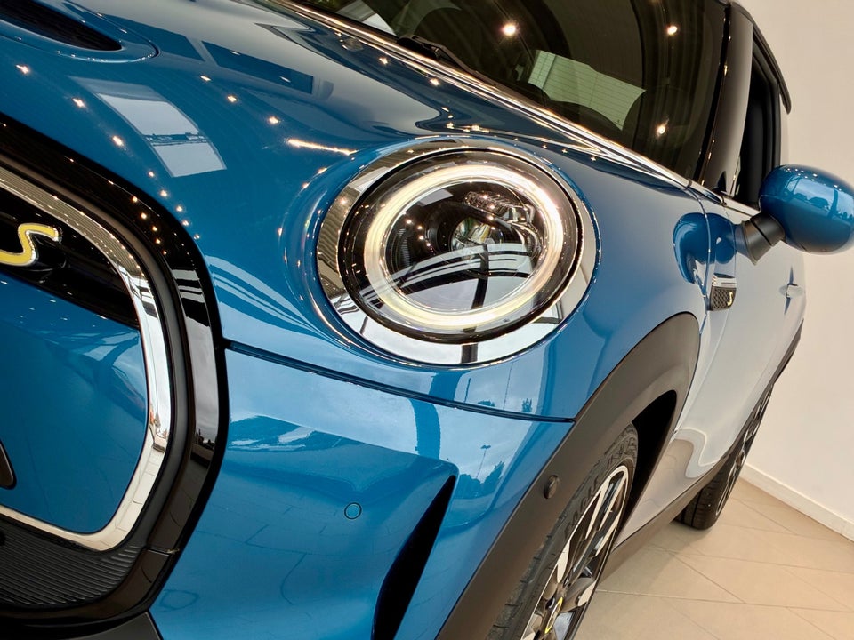 MINI Cooper SE Maximise 3d