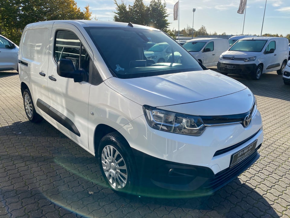 Toyota ProAce City 1,5 D 102 Medium Comfort 6d