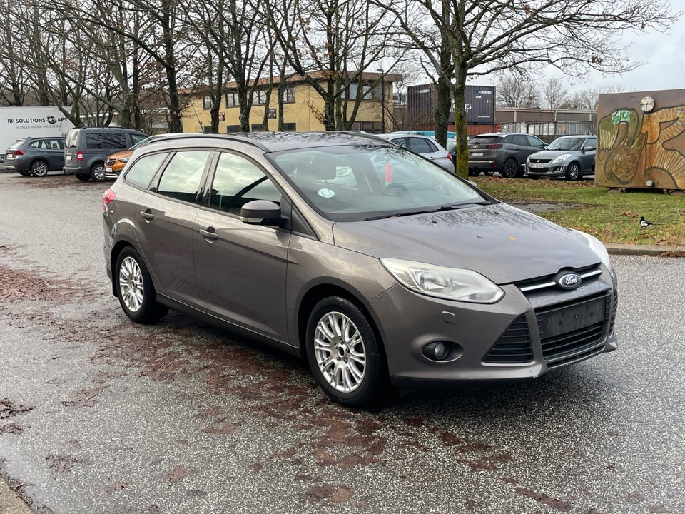 Ford Focus 1,6 Ti-VCT 105 Titanium stc. 5d