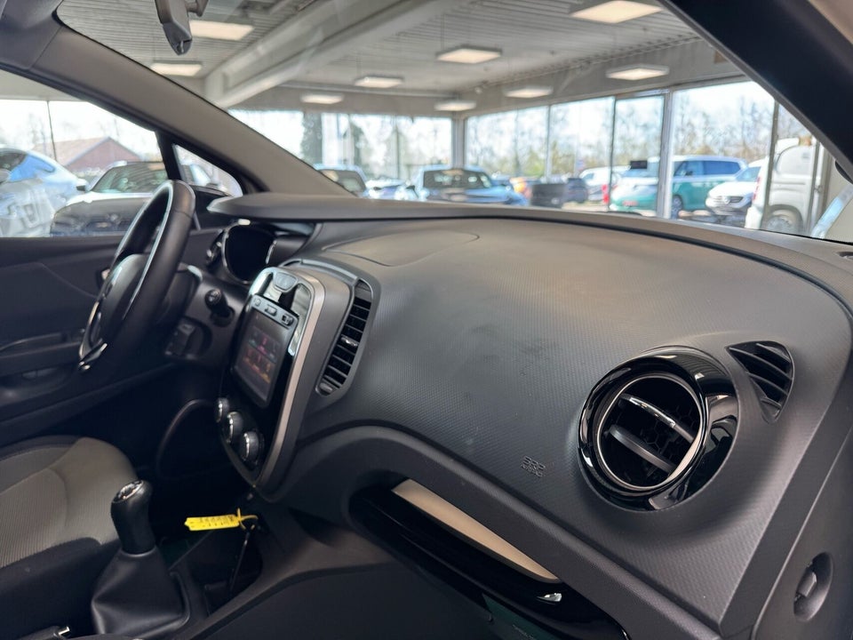 Renault Captur 0,9 TCe 90 Expression Navi Style 5d