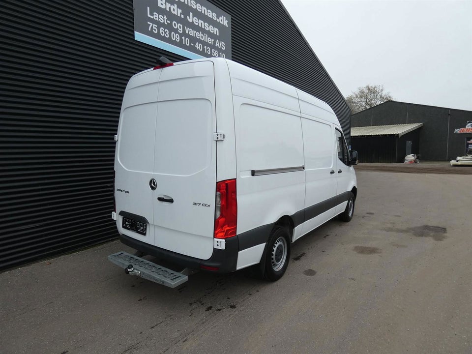 Mercedes Sprinter 317 2,0 CDi A2 Kassevogn aut. RWD