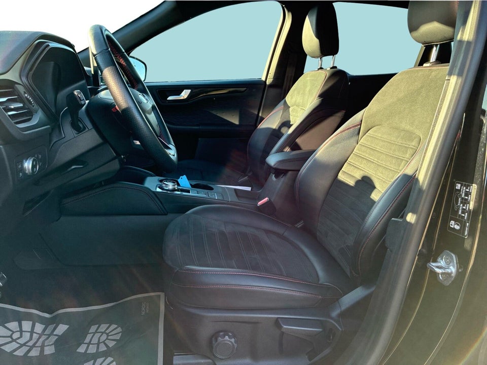 Ford Kuga 2,5 PHEV ST-Line X CVT 5d