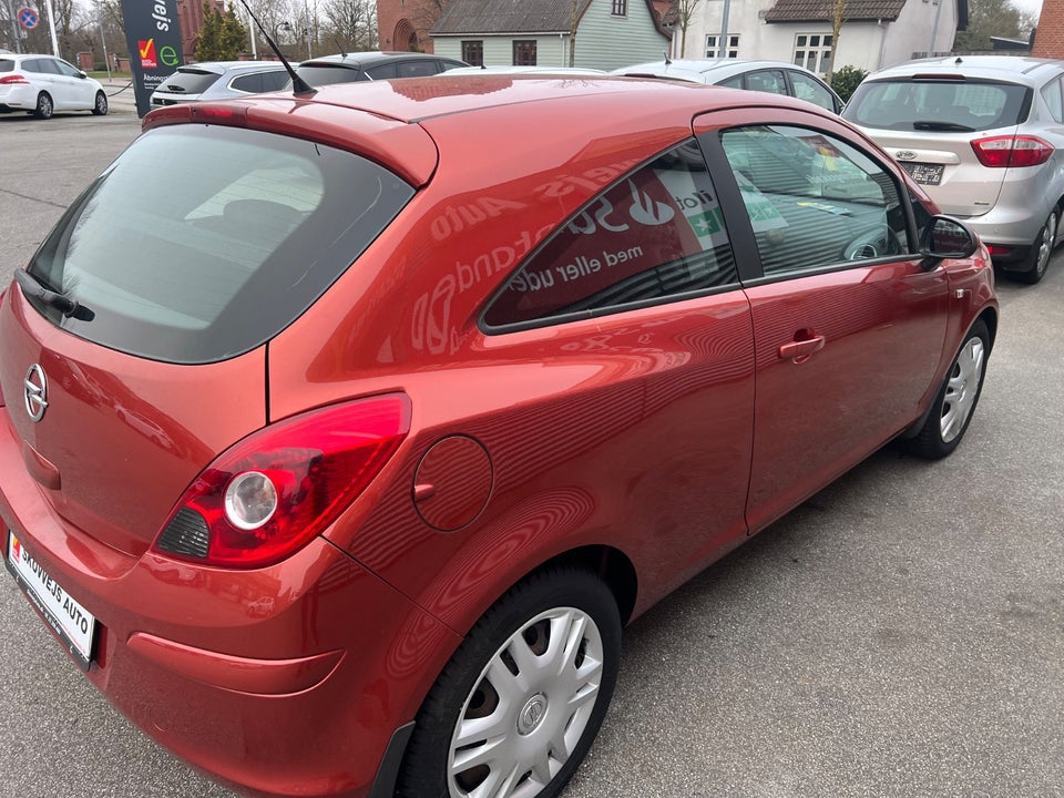 Opel Corsa 1,2 16V Enjoy 3d