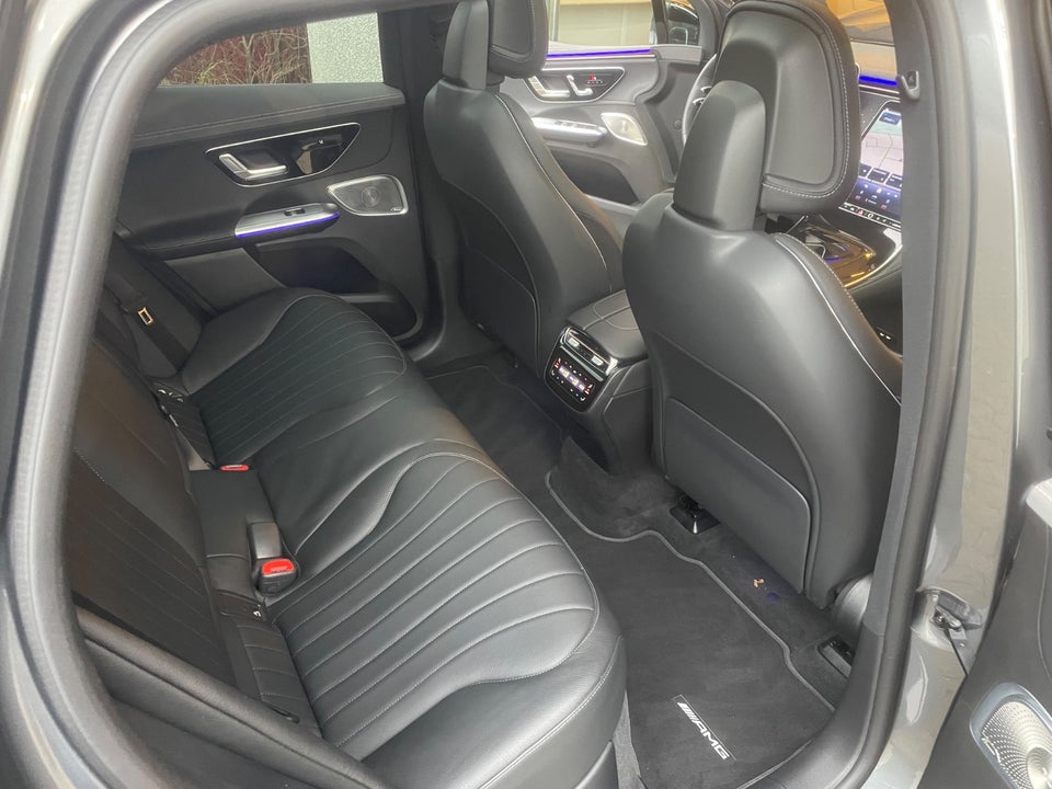 Mercedes EQE300 SUV AMG Line 5d