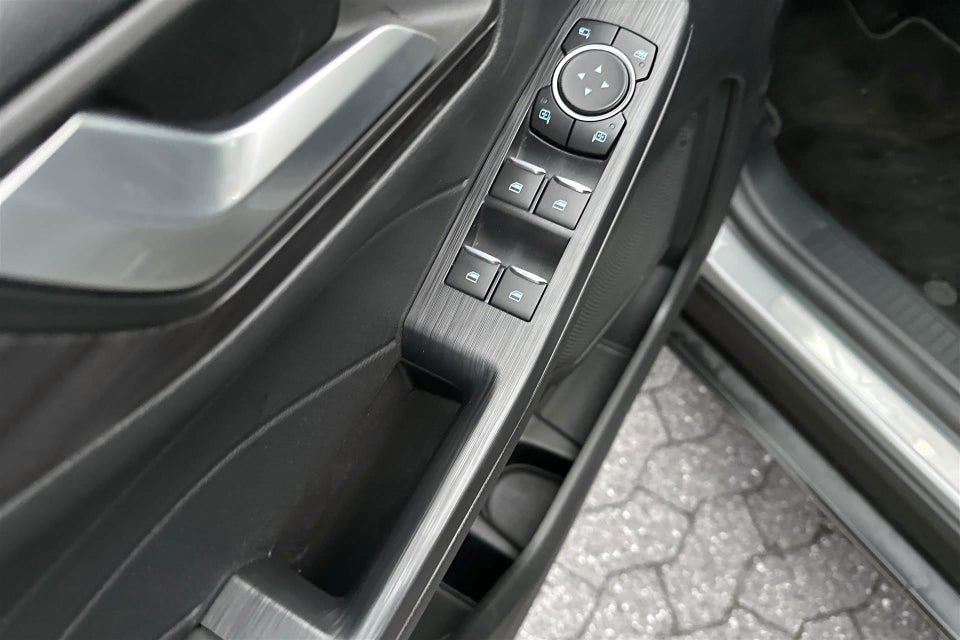 Ford Kuga 2,5 PHEV Vignale CVT 5d