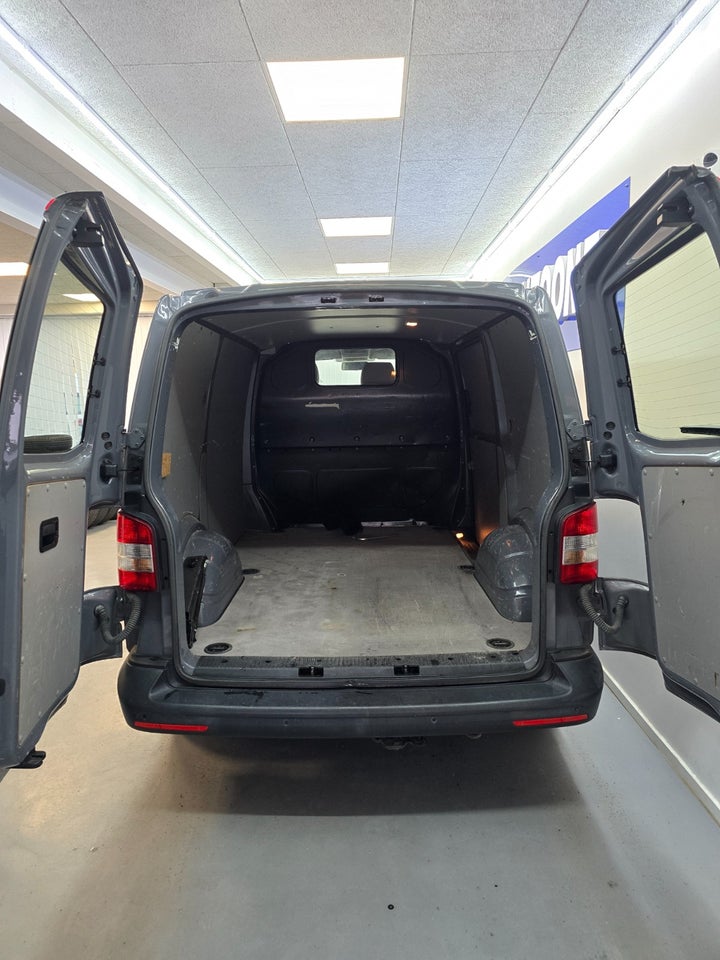 VW Transporter 2,0 TDi 140 Kassevogn DSG kort