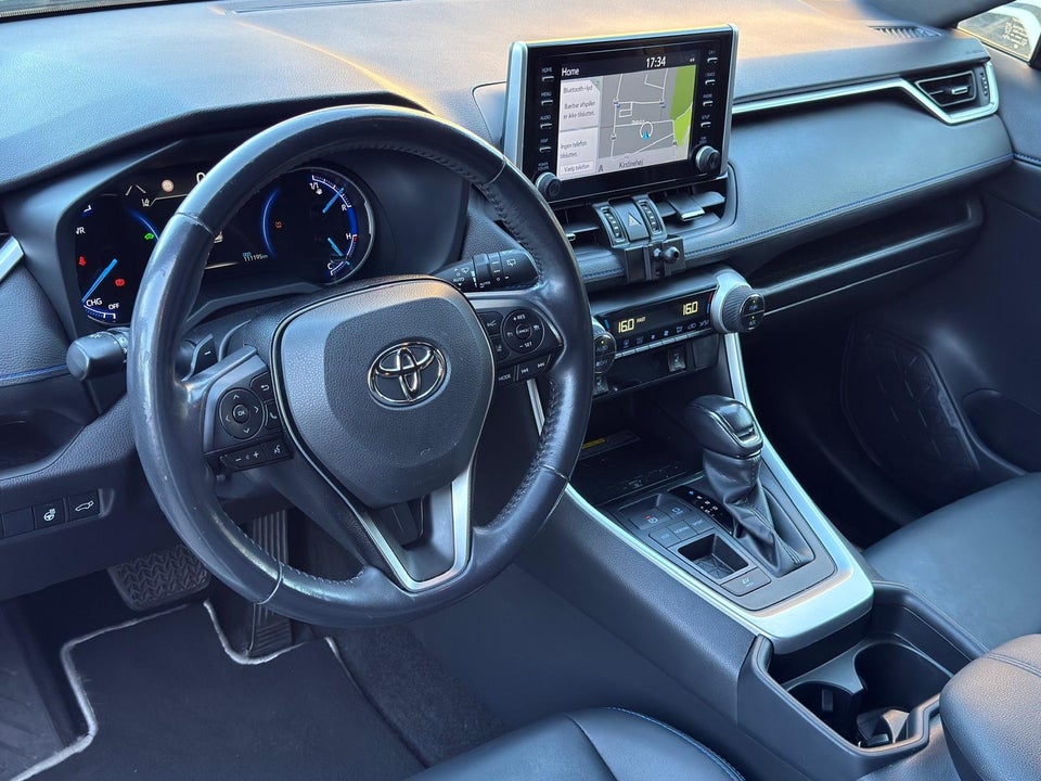 Toyota RAV4 2,5 Hybrid H3 Style MDS 5d
