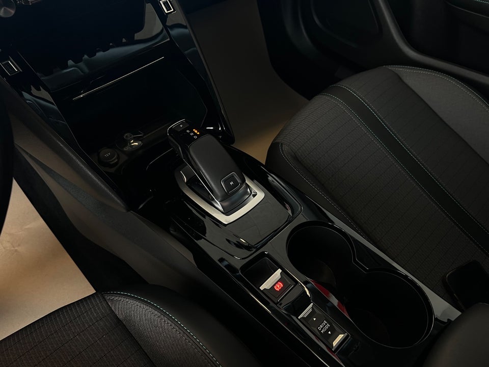 Peugeot 2008 1,5 BlueHDi 130 Allure Pack EAT8 5d
