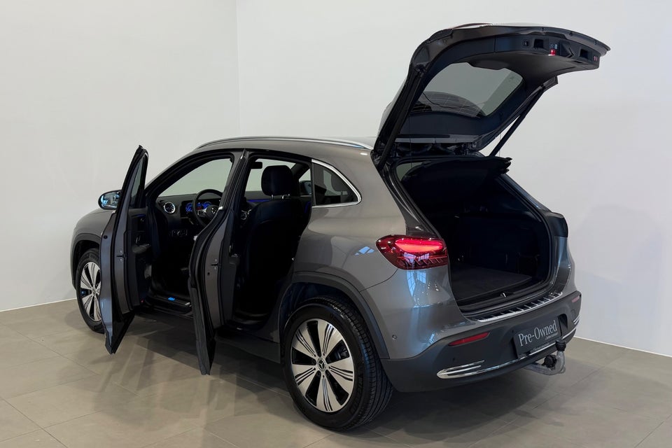 Mercedes EQA300 Progressive 4Matic 5d