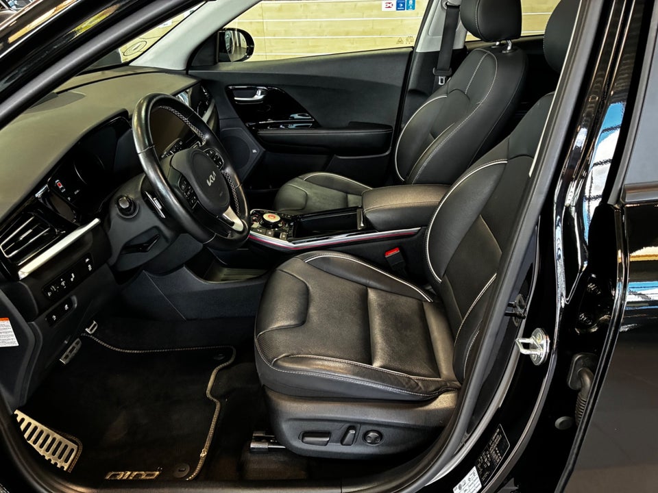 Kia Niro 64 EV Premium 5d