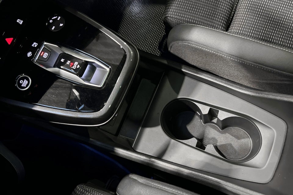 Audi Q4 e-tron 50 S-line quattro 5d