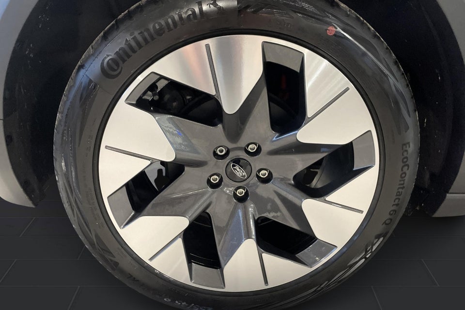 Ford Explorer 82 Premium Extended Range 5d