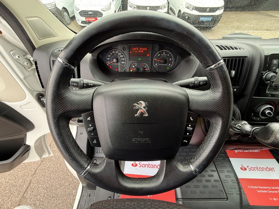 Peugeot Boxer 335 2,2 BlueHDi 140 L3H2 Premium