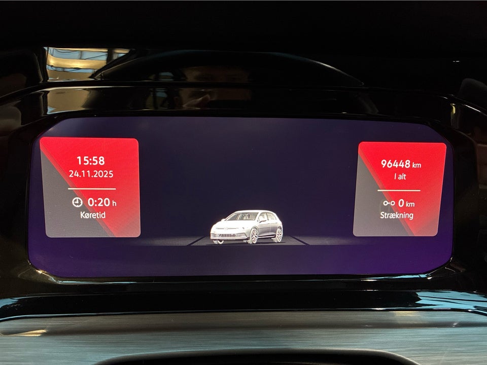 VW Golf VIII 1,4 eHybrid DSG 5d