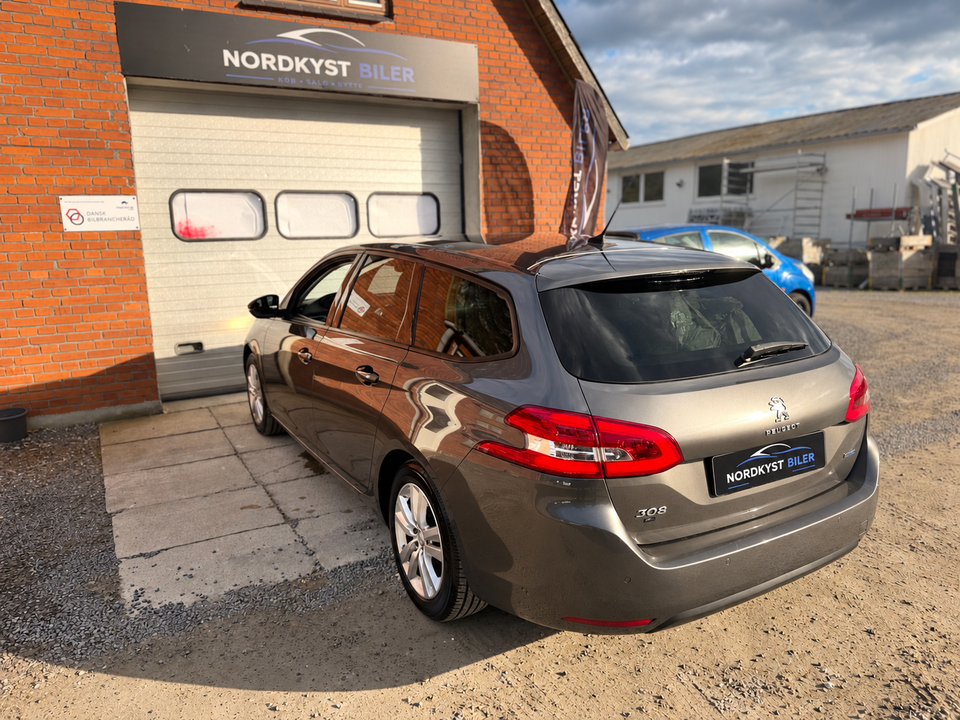 Peugeot 308 1,6 BlueHDi 120 Allure SW 5d