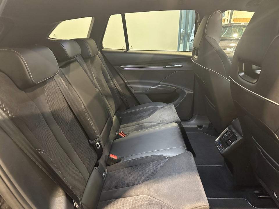 Skoda Enyaq 80 iV Sportline 5d