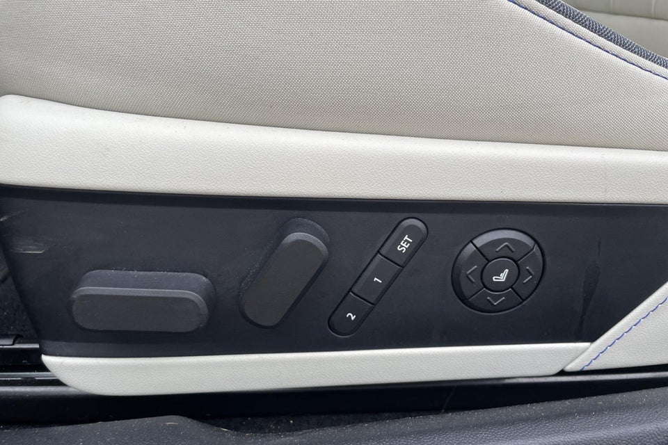 MINI Cooper SE Favoured Trim XL 3d