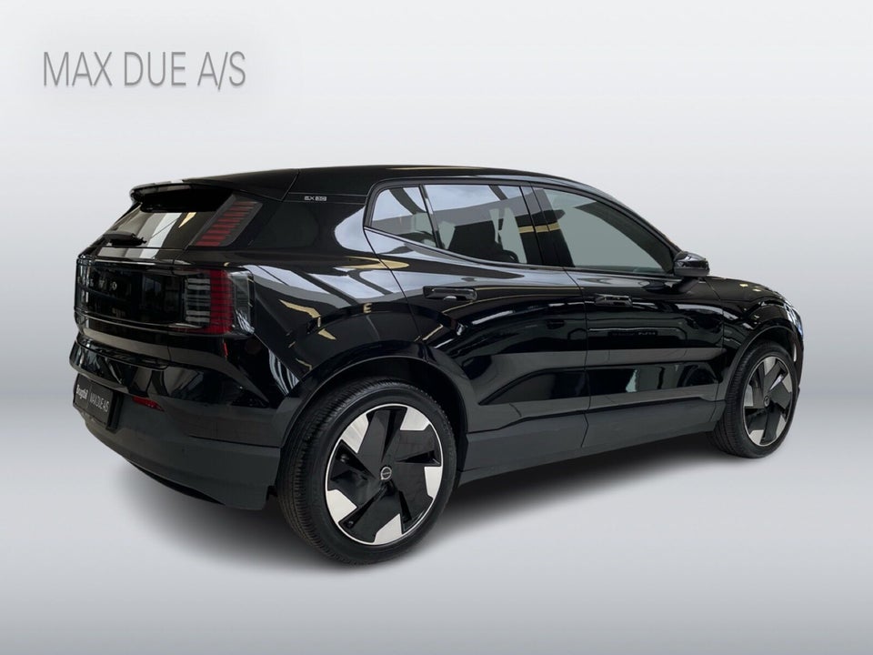 Volvo EX30 Extended Range Plus 5d
