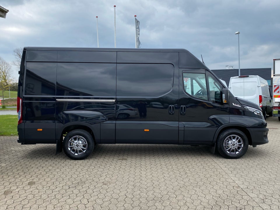 Iveco Daily 3,0 35S18 12m³ Van AG8