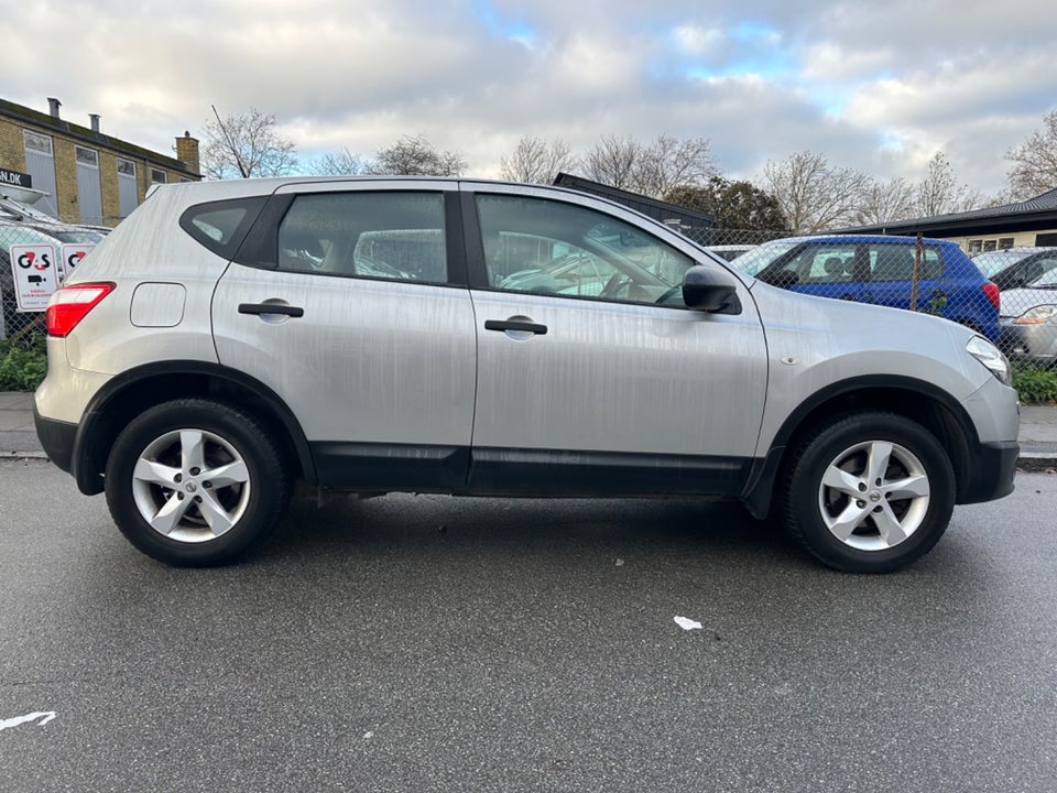 Nissan Qashqai 1,6 Tekna 5d