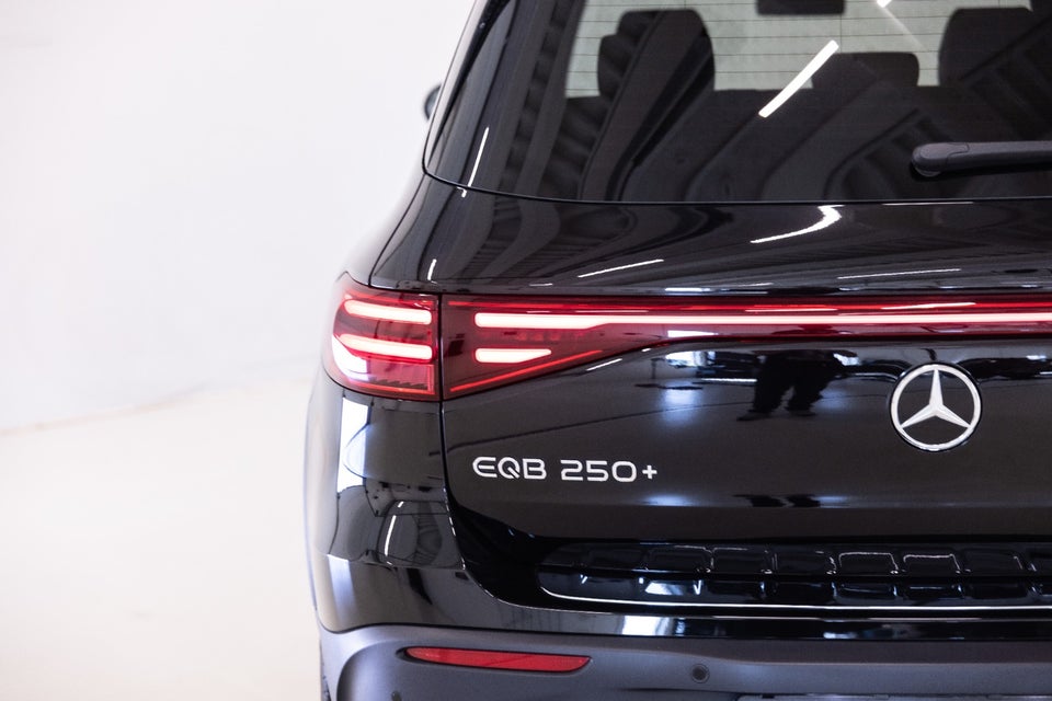 Mercedes EQB250+ AMG Advance 5d