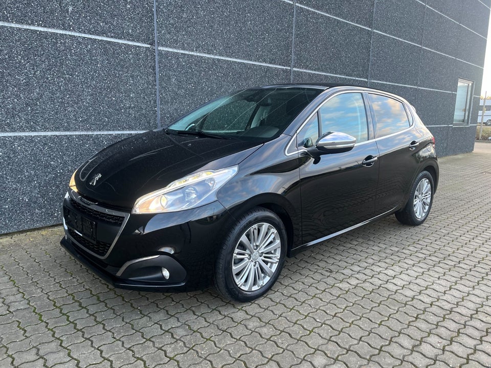 Peugeot 208 1,6 BlueHDi 100 Desire Sky 5d