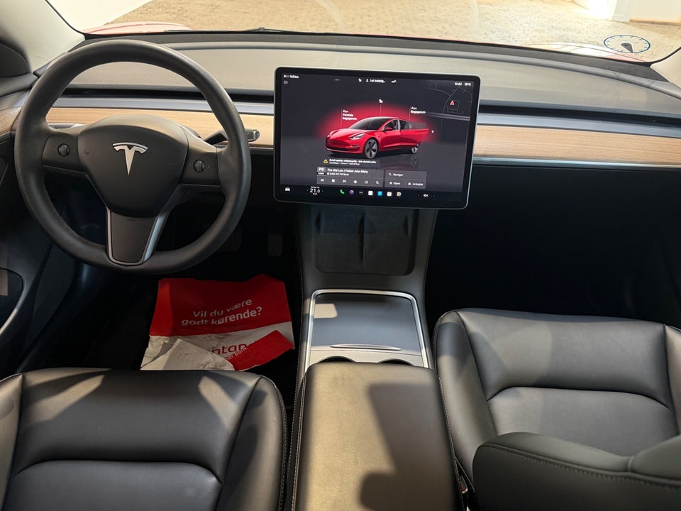 Tesla Model 3 RWD 4d
