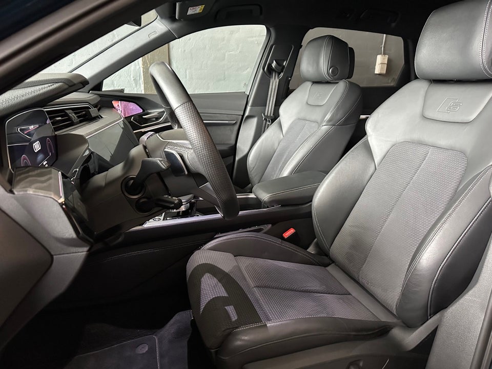 Audi e-tron 55 S-line quattro 5d