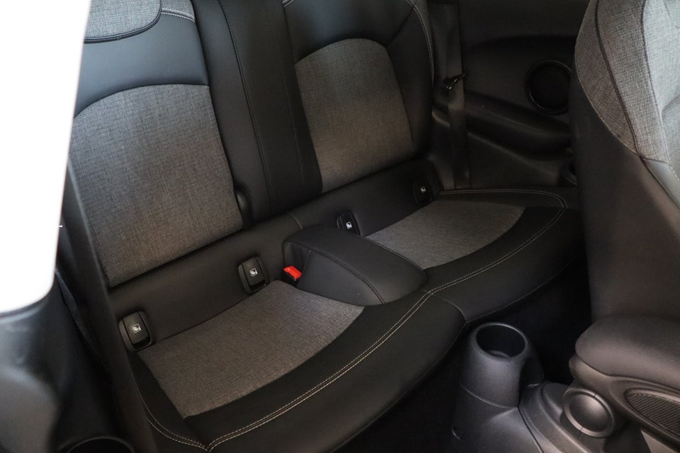 MINI Cooper SE Classic Trim 3d