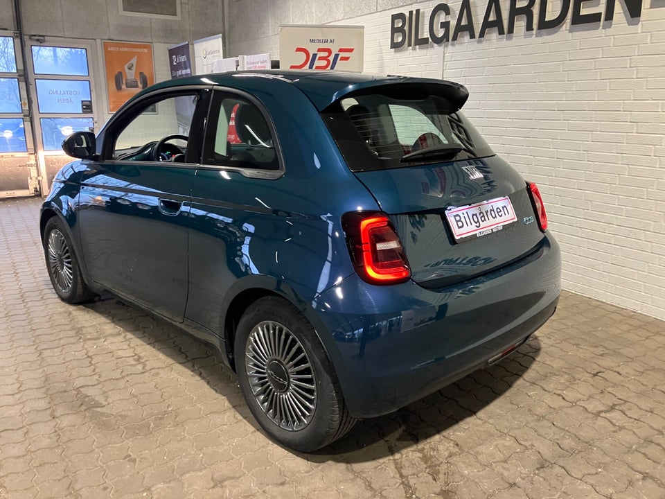 Fiat 500e 42 Icon 3d