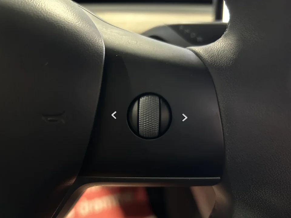Tesla Model Y Long Range RWD 5d