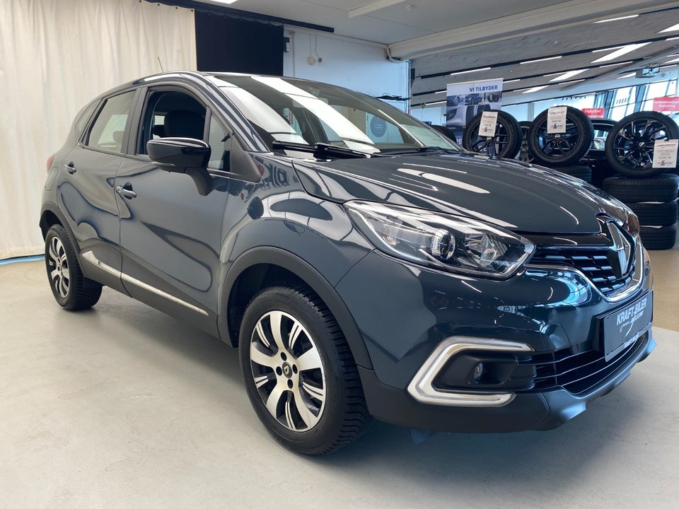 Renault Captur 0,9 TCe 90 Expression 5d