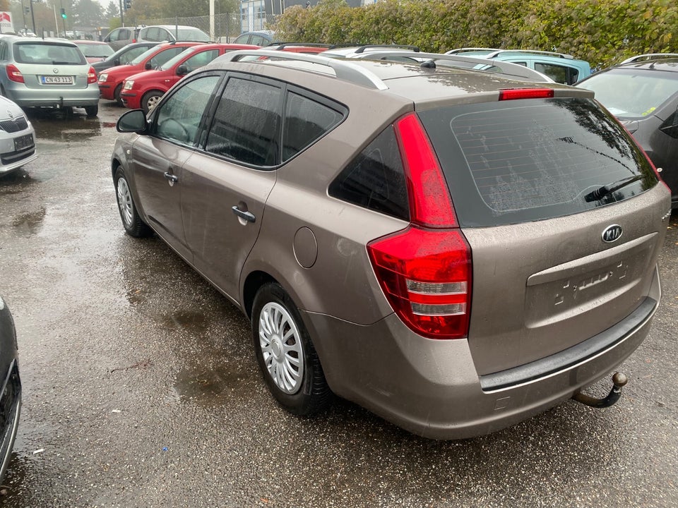 Kia Ceed 1,6 CRDi Active SW 5d