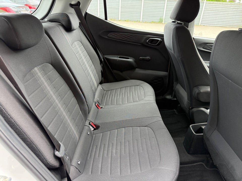 Hyundai i10 1,0 MPi Essential AMT 5d