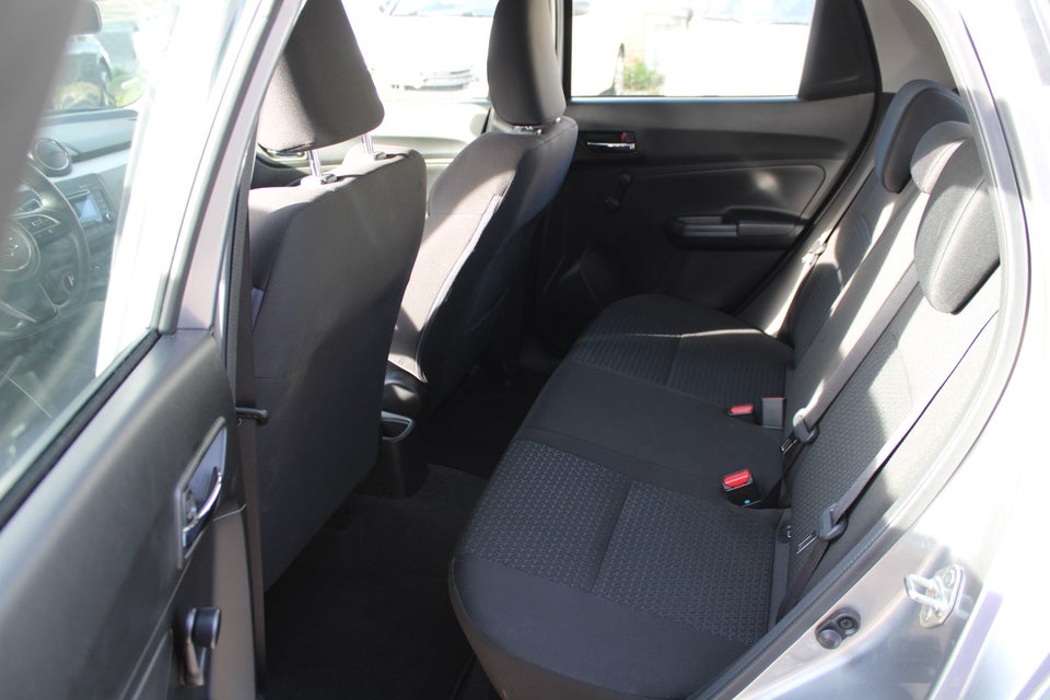 Suzuki Swift 1,2 Dualjet Club 5d