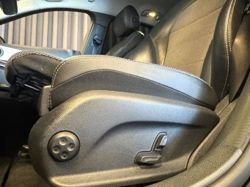 Mercedes C220 d 2,2 AMG Line stc. aut. 5d