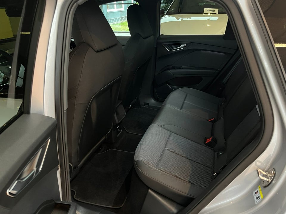 Audi Q4 e-tron 45 S-line 5d