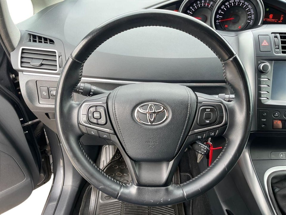 Toyota Verso 1,8 VVT-i T2 Premium 5d