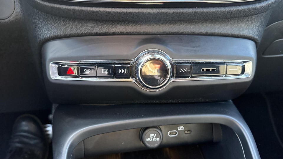 Volvo XC40 P8 ReCharge Twin Pro 5d