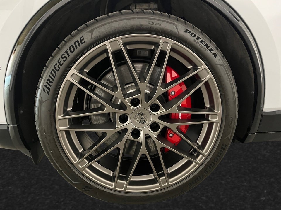 Porsche Macan Turbo 5d