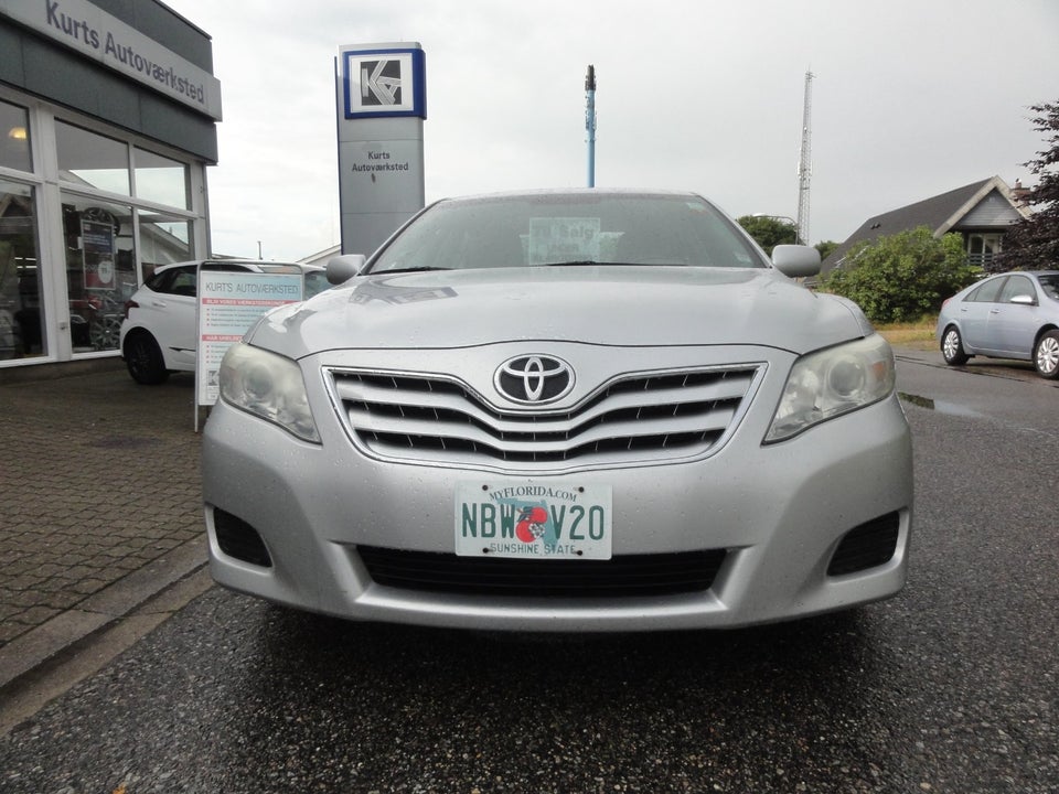 Toyota Camry 2,4 aut. 4d