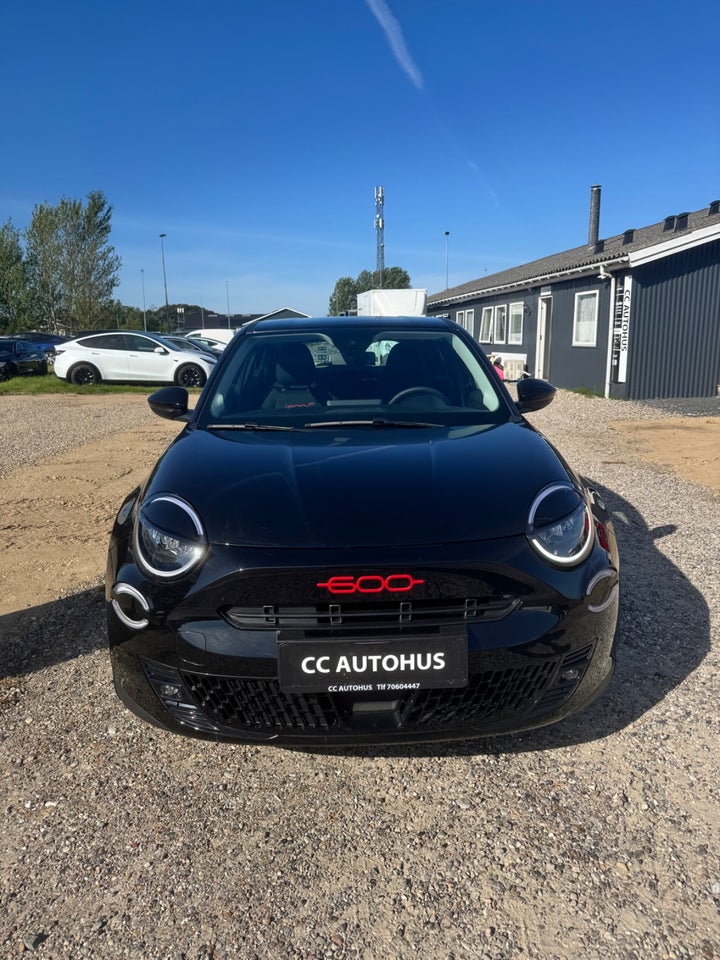 Fiat 600e 54 (RED) 5d