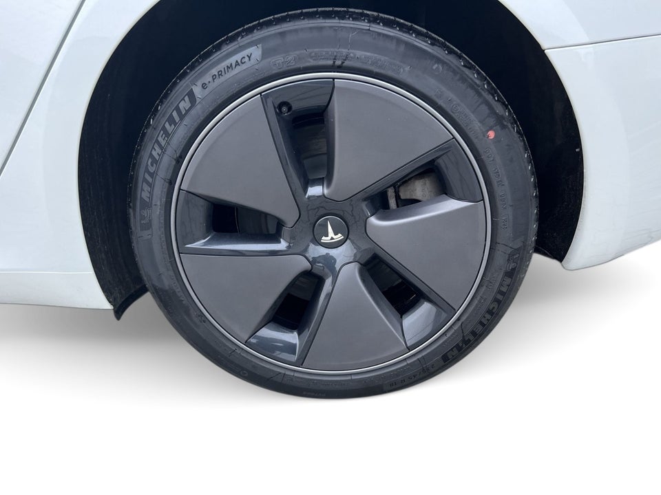 Tesla Model 3 Long Range RWD 4d